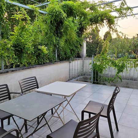 Appartement Cecile - Campagne Avec Piscine Commune - Eyragues 외부 사진