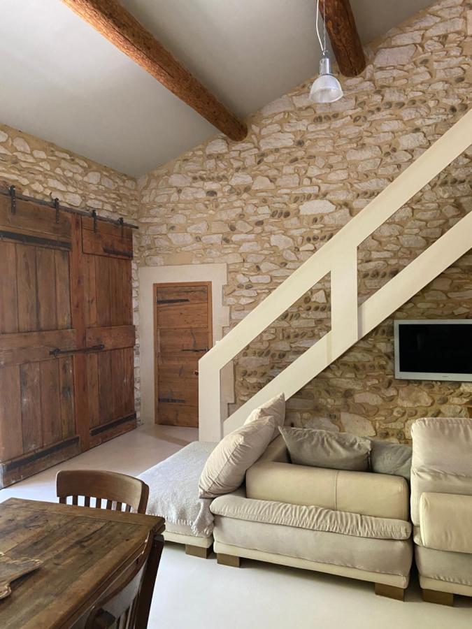 Appartement Cecile - Campagne Avec Piscine Commune - Eyragues 외부 사진