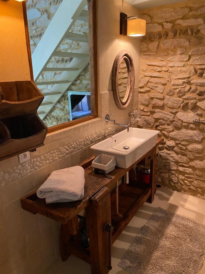 Appartement Cecile - Campagne Avec Piscine Commune - Eyragues 외부 사진